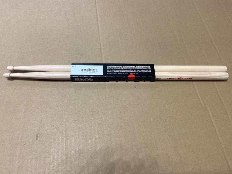 Vic Firth عصا الطبول فيك فيرث الأمريكية الكلاسيكية 5A - من خشب الهكوري الأمريكي مع رأس خشبي - Image 4