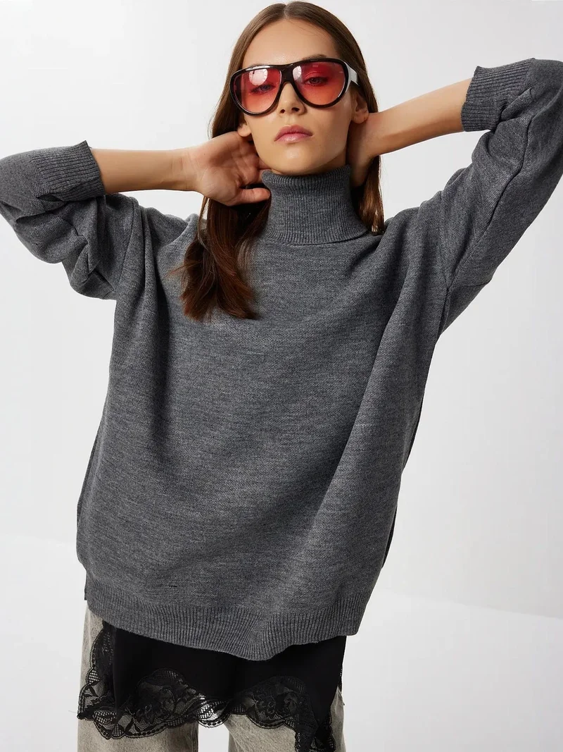 إسطنبول الساحرة ISTANBUL Textured Oversized Turtleneck Sweater