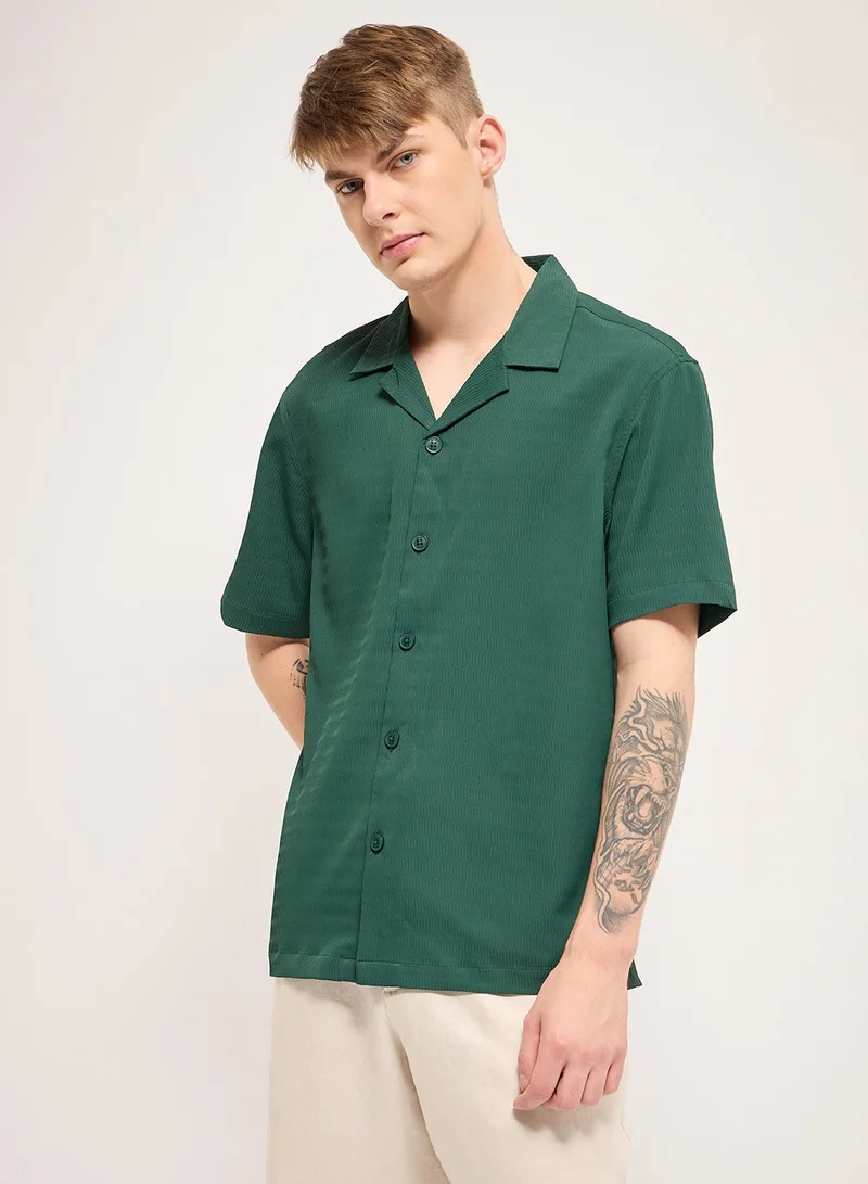 THE BEAR HOUSE Shirt for Men | Slim Fit, Short Sleeve, Casual or Formal Button-Down | Soft, Breathable Fabric for Work, Everyday, & All-Season Wear in Stylish