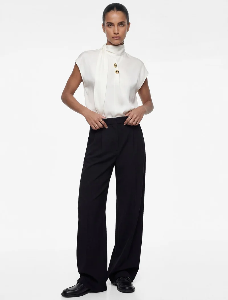 كوتون High Neck Sleeveless Blouse