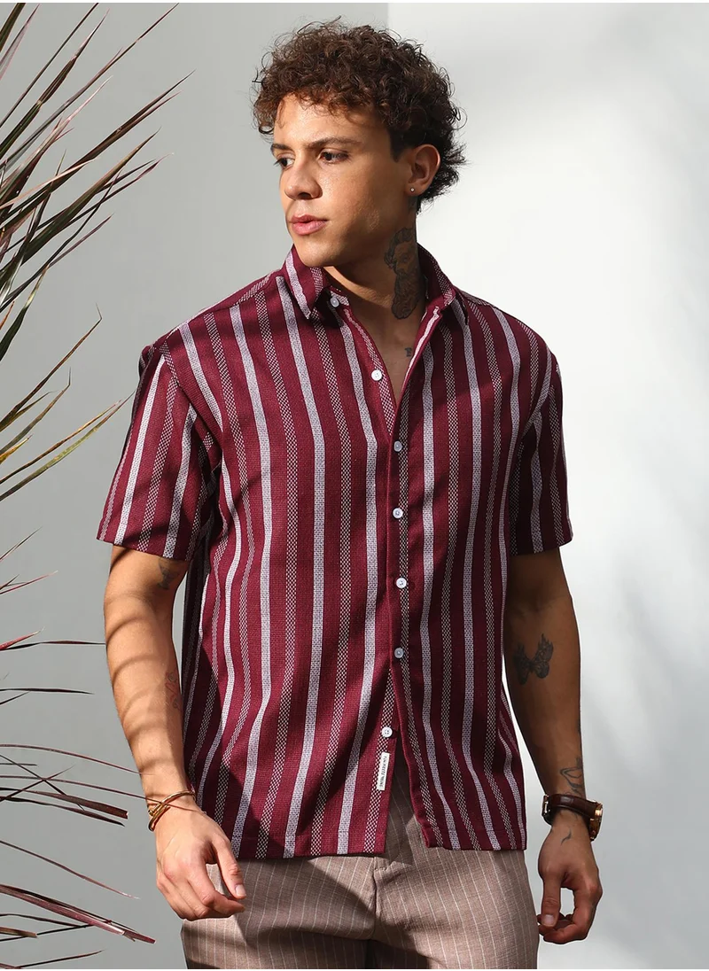 كامبوس سوترا Men's Maroon Red Pencil Striped Shirt
