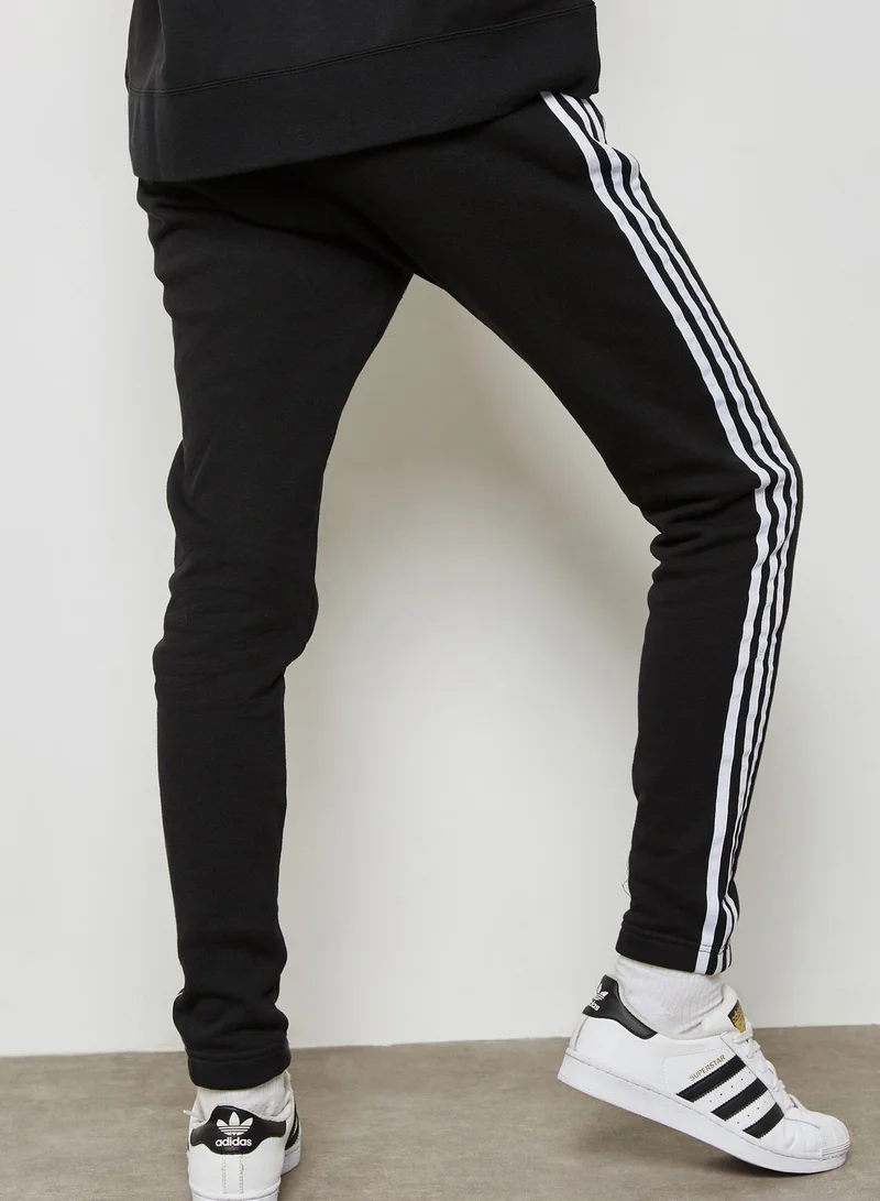 adidas Originals adicolor Regular Cuffed Sweatpants