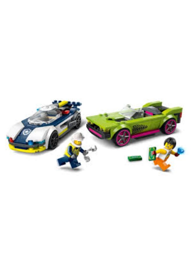 LEGO 60415 Police Car And Muscle Car Chase Building Set  - Image 3