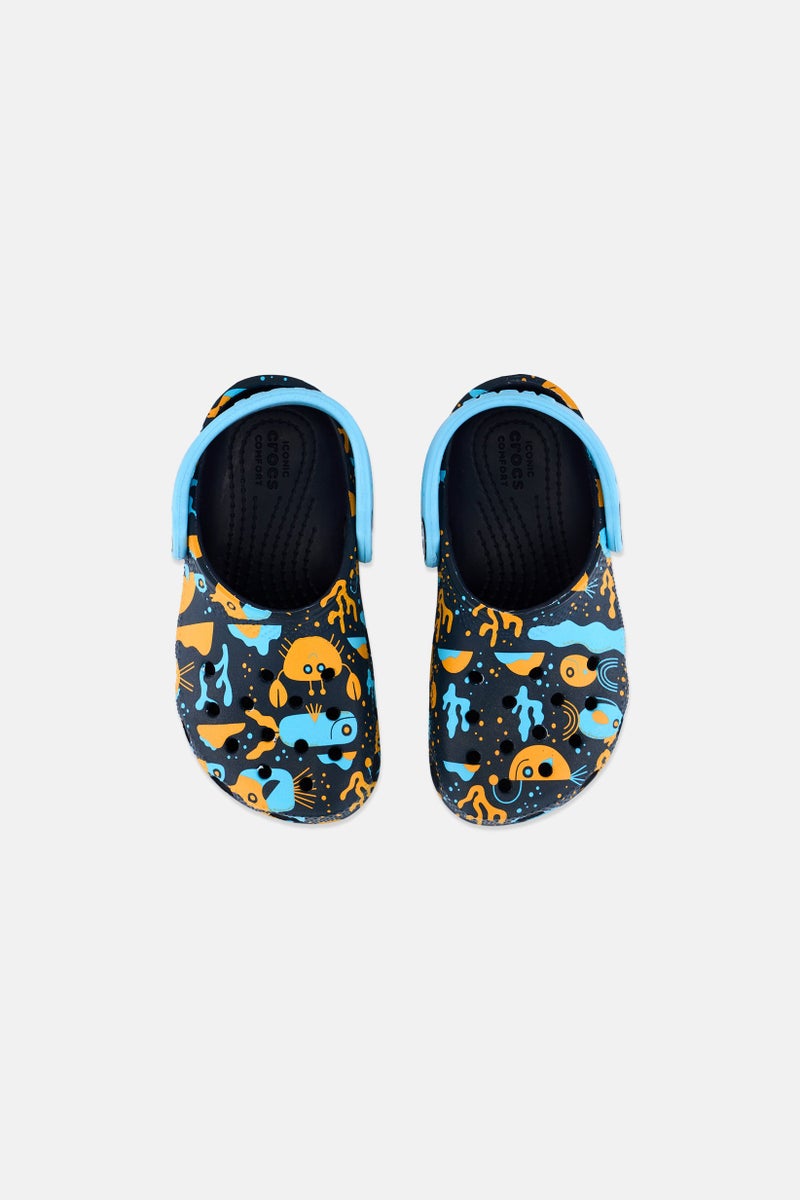 crocs Toddlers Boy Classic Island Escape Print Clogs, Multicolor - Image 3