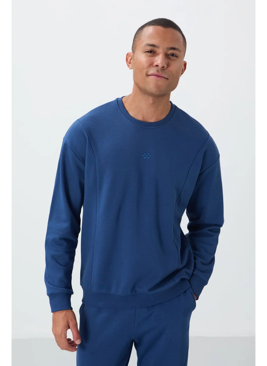 تومي لايف Parliament Compact Cotton Thick Smooth Textured O Neck Comfort Fit Men's Tracksuit -85263