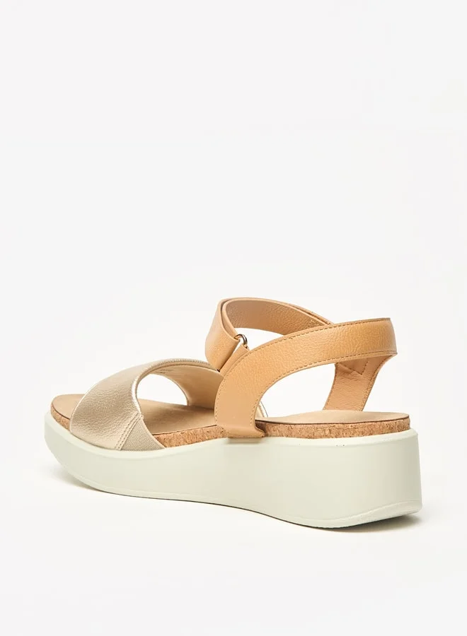 لو كونفورت Women's Textured Flatform Sandals with Hook and Loop Closure