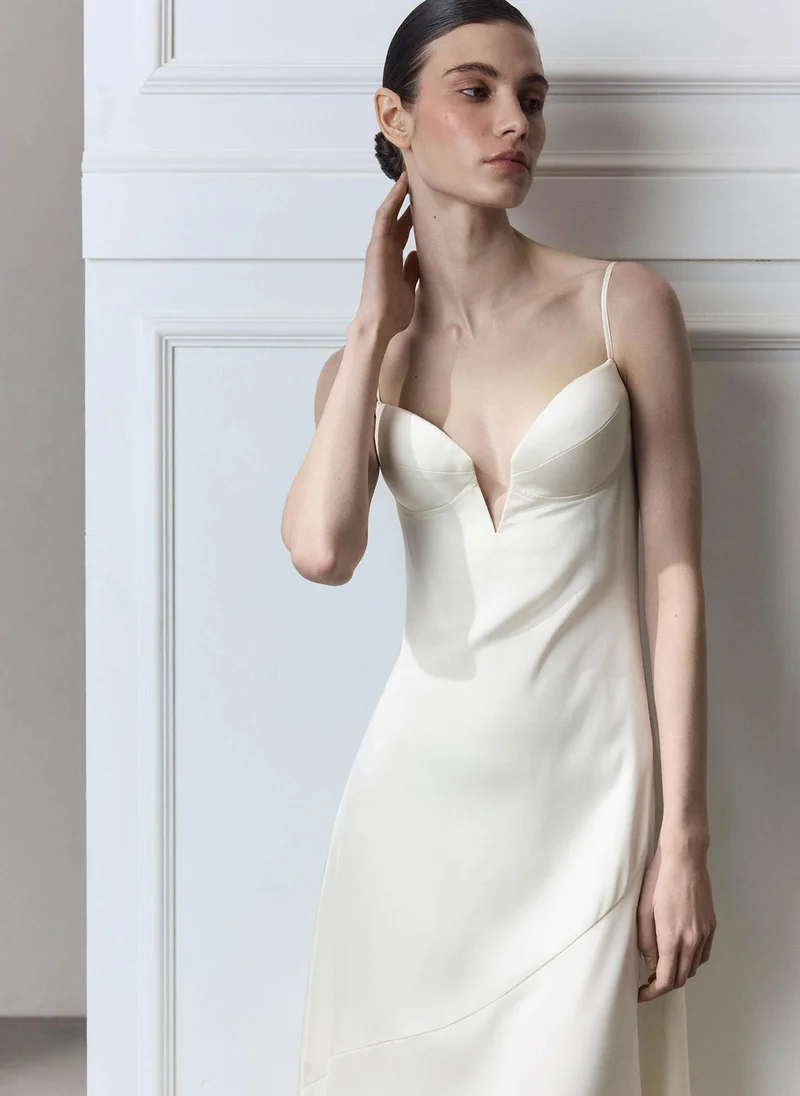 Lichi  Strapless maxi dress with a deep neckline for Women | Best Price UAE