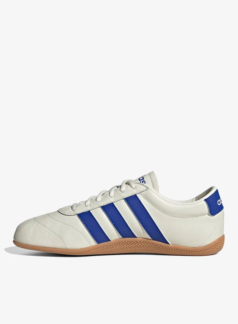 اديداس جراند كورت لو