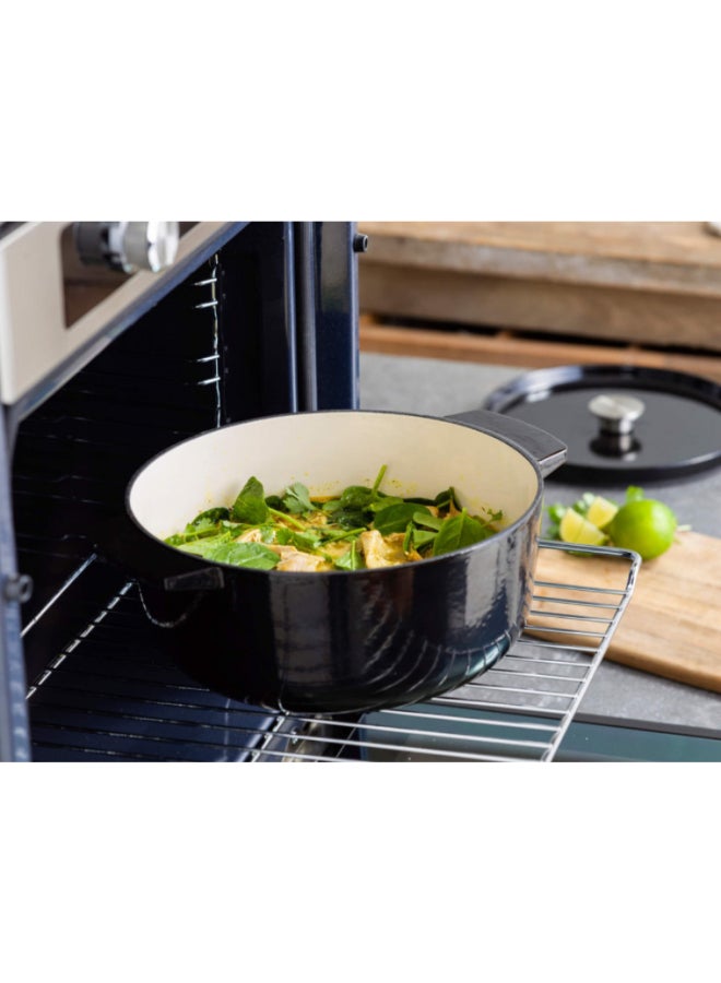KitchenAid Cast Iron Round Casserole with Lid Onyx Black 26cm CC006061-001 - Image 4