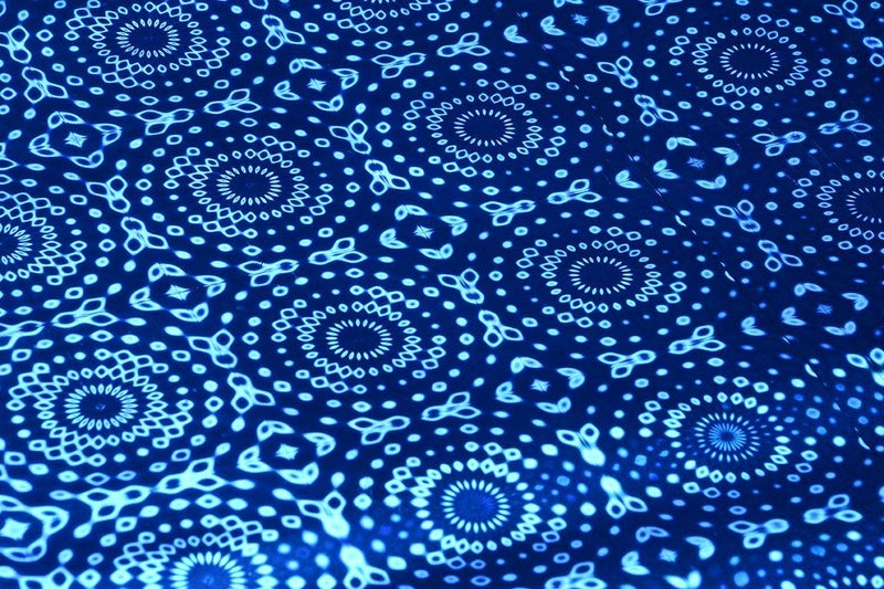 Paraspapermart Holographic Metallic Gift Wrapping sheets | Blue | Pack of 20 | 65 x 45 cm - Image 1