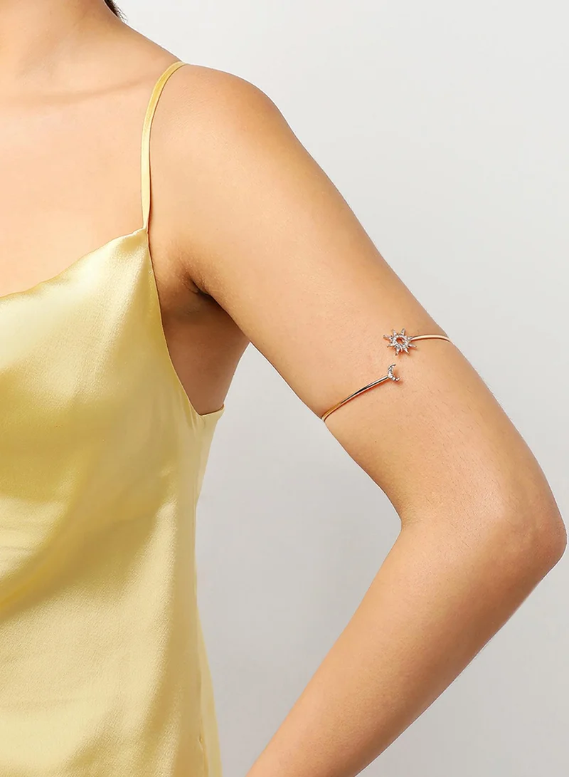 سوهي سوار مرصع بأحجار الراين مطلي بالذهب