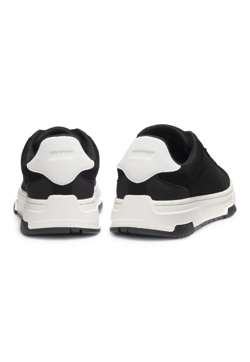 هوجو Low-top trainers in faux suede