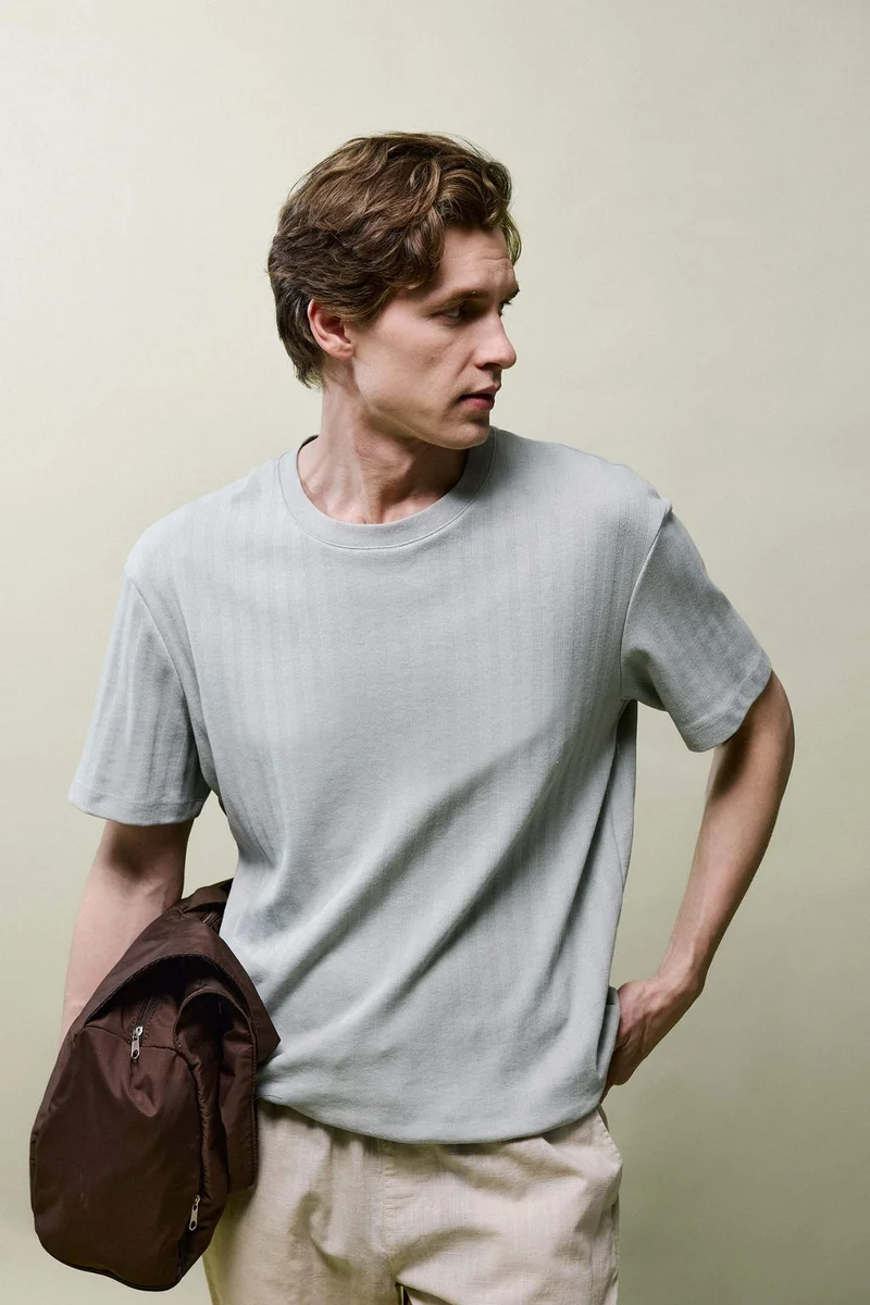 ديفاكتو Regular Fit Short Sleeve T-Shirt
