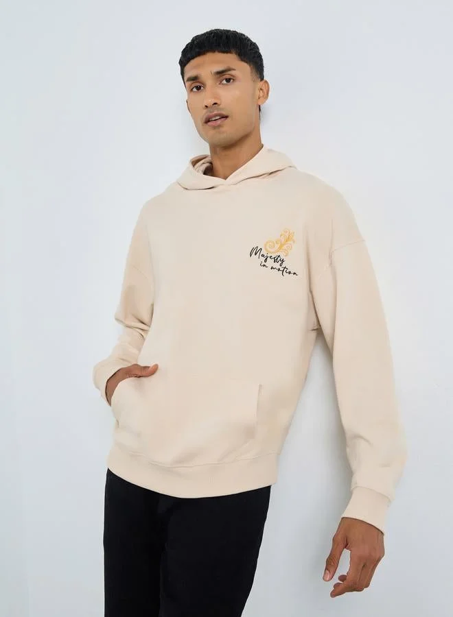Styli Men Off White Horse Print Oversized Hoodie