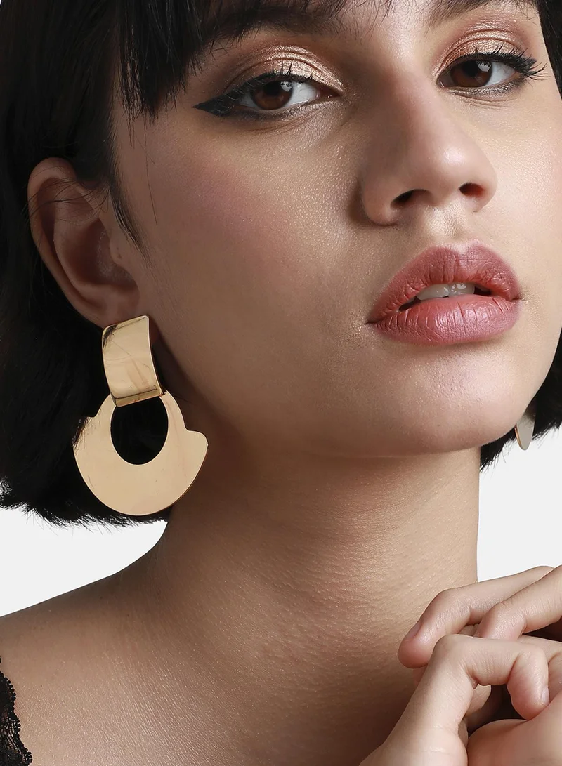 SOHI Metallic Artificial Drop Earring Jewellery