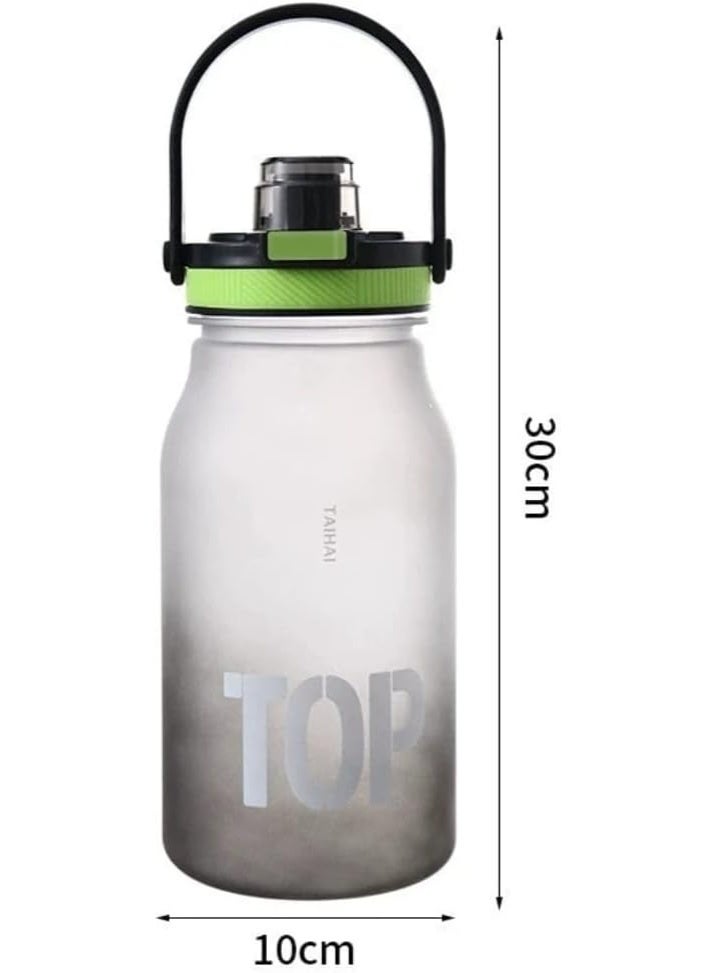 TOP Botella deportiva de agua con degradado y asa, capacidad de 1500 ml, varios colores, diseño moderno (multicolor) - Image 3