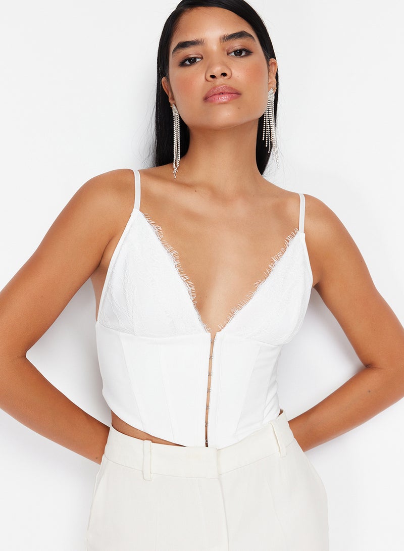 trendyol Bridal White Crop Lined Woven Lace Bustier - Image 2