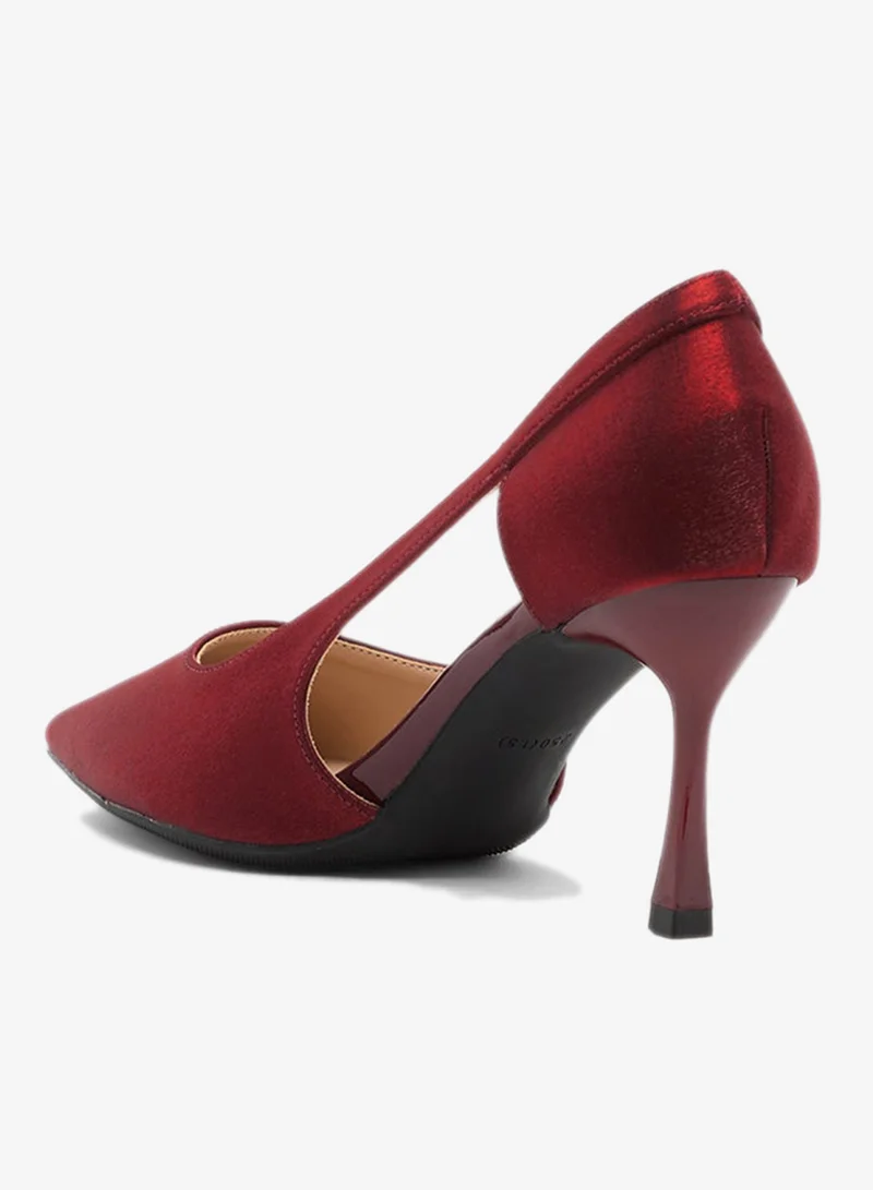 خزانة حذاء بكعب عالٍ