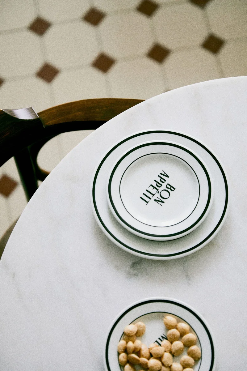 H&M 4-pack small porcelain plates