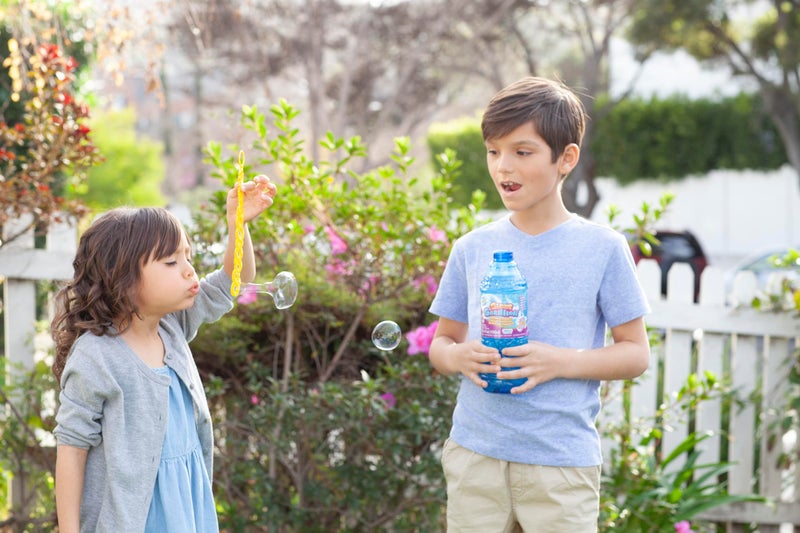 Gazillion Giant Bubble Solution 1 L â€“ Creates Huge, Extraâ€‘Elastic Bubbles, Safe & Nonâ€‘Toxic, Includes 7â€‘inâ€‘1 Bubble Wand, Outdoor Refill for Wands, Machines & Kidsâ€™ Party Fun Ages 3 + - Image 4