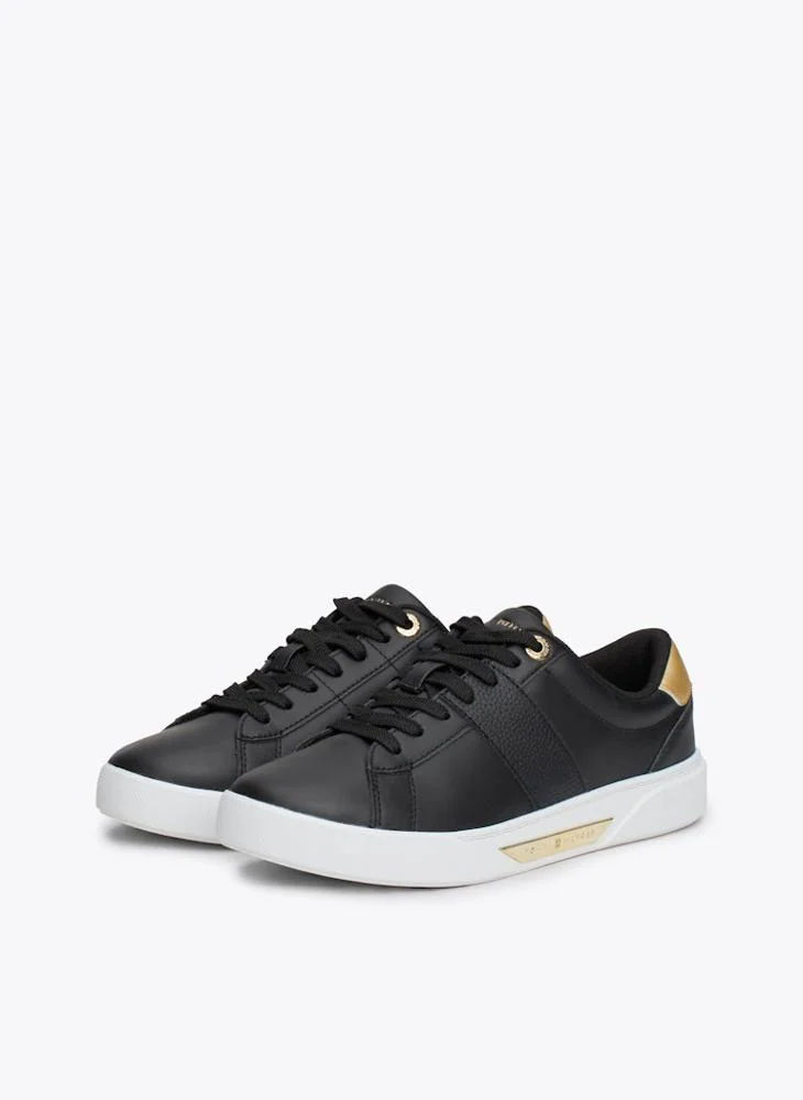 تومي هيلفيغر Lace Up Low Top Sneakers