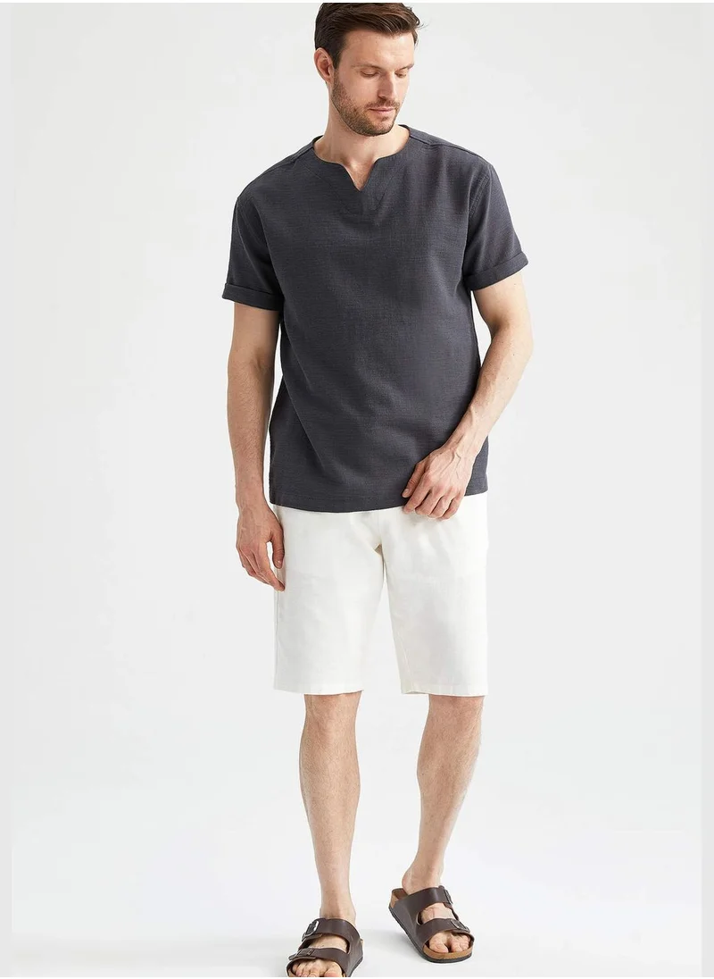 DeFacto Regular Fit V-Neck Short Sleeve Shirt