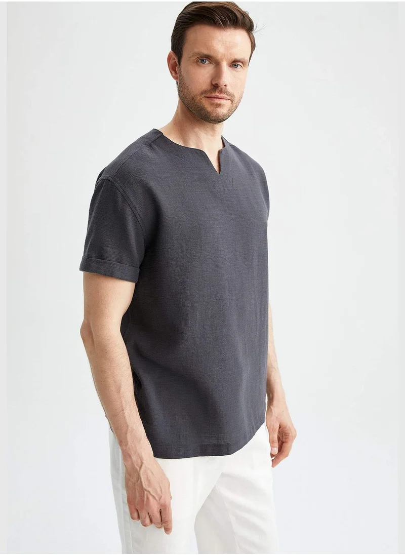 DeFacto Regular Fit V-Neck Short Sleeve Shirt