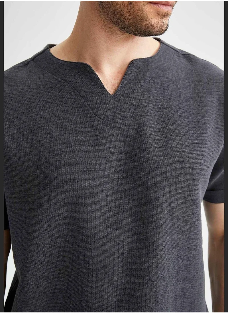DeFacto Regular Fit V-Neck Short Sleeve Shirt