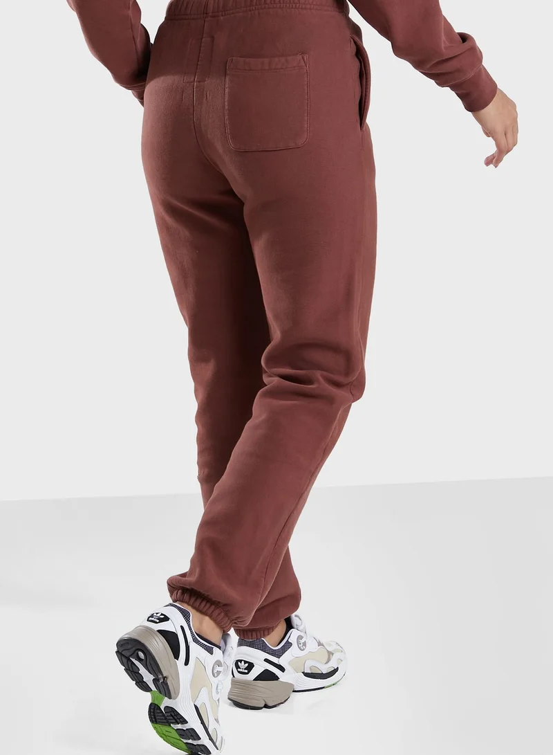 Champion Logo Cuffed Sweatpants