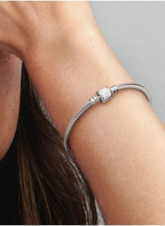 PANDORA Pandora Moments Marvel Logo Clasp Snake Chain Bracelet for Women 592561C01 Circumference 20cm  - Image 3