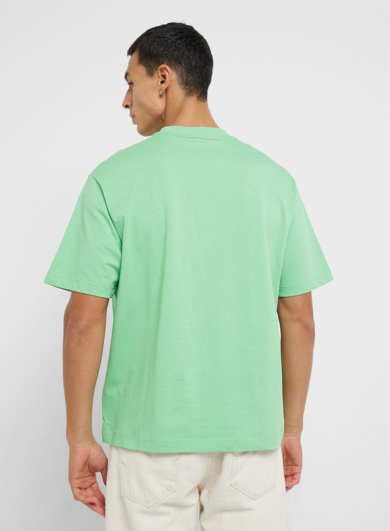 لاكوست تيشيرت بياقة دائرية وشعار وأكمام قصيرة - Image 2