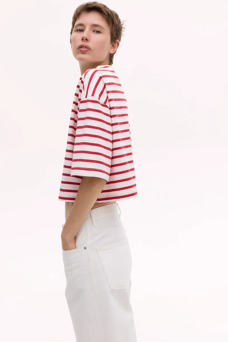 اتش اند ام تي-شيرت بتصميم بوكسي