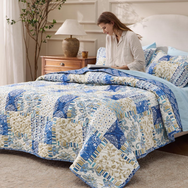 Bedsure Patchwork Quilts Queen Size - Reversible Blue Floral Comforter Queen Size, Spring Lightweight Bedspread Boho Quilted Bedding, Soft Microfiber Coverlet for All Seasons (90"x96") - Image 5