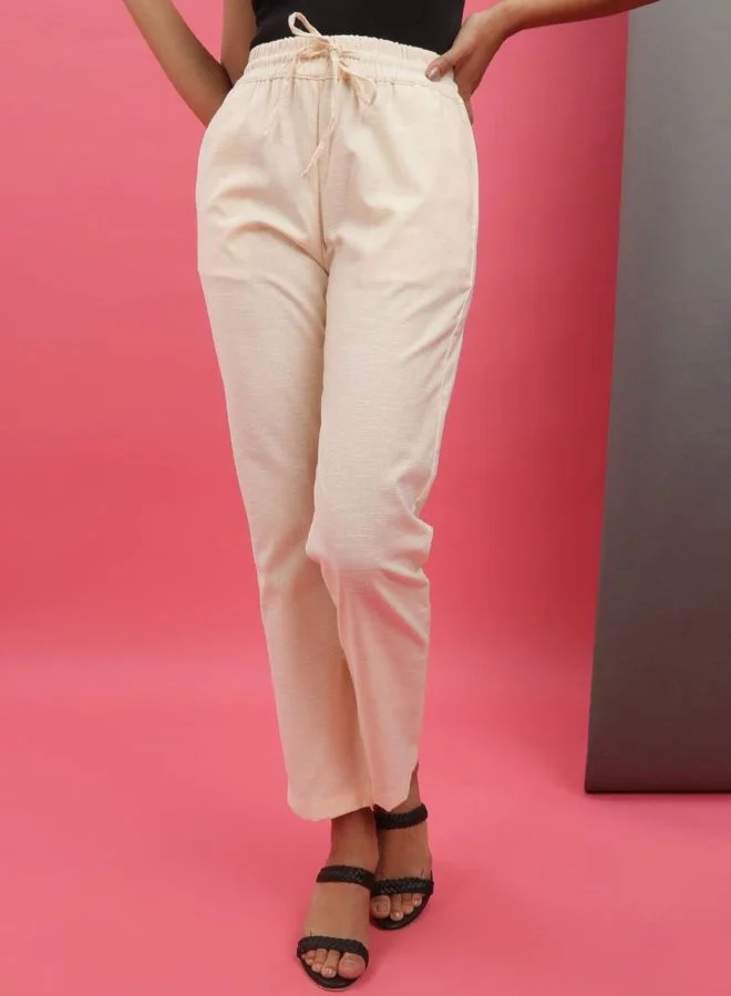 Women Regular Fit Solid Mid Rise Pant