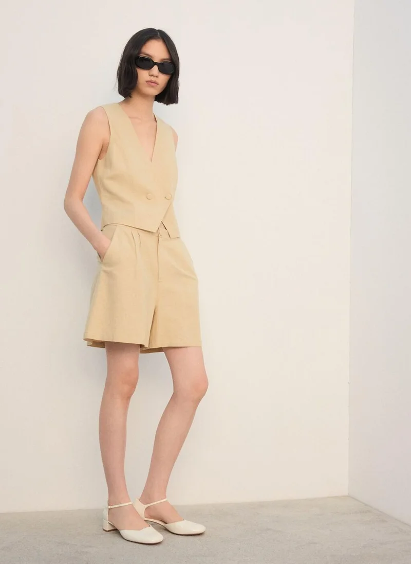 مانجو شورت كتان بقصة مستقيمة