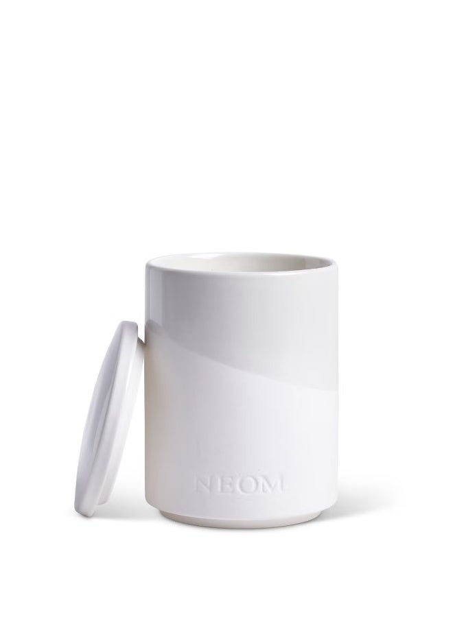 NEOM NEOM Black Pepper and Bergamot Scented Candle 320g  - Image 2