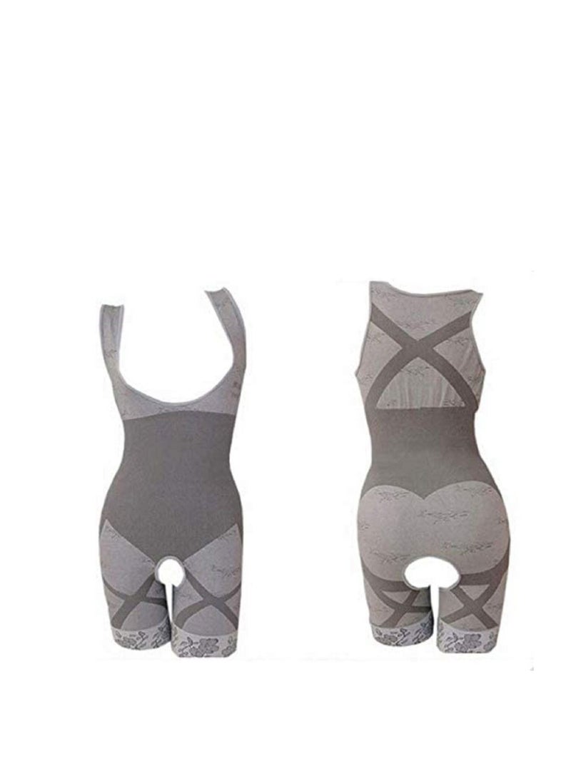 Corset for slimming and shaping the body from the first moment. The full body corset (size L), a product that provides a smooth and streamlined shape all the time. - Image 1