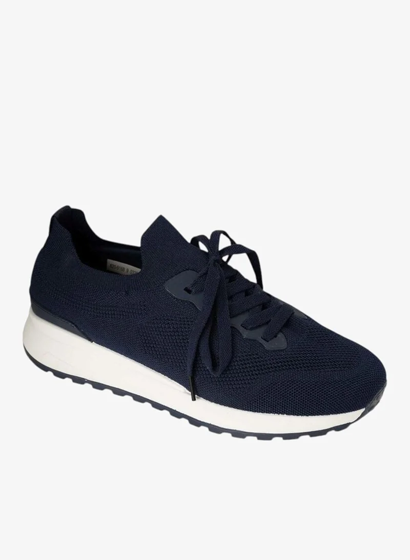 باتا سنيكرز برباط أمامي وجزء علوي من الشبك بطراز ريترو