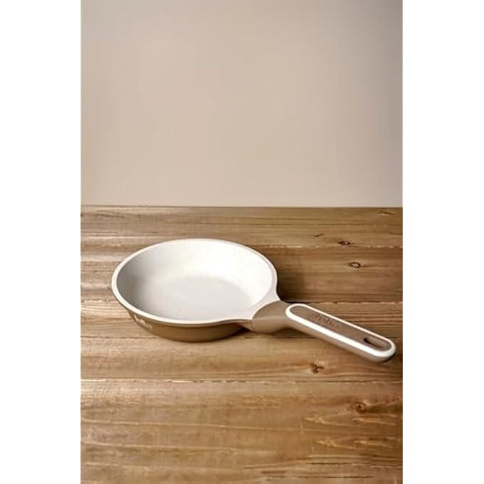 Bandai EliteProf Casserole With Lid 24CmBrownBeige - Image 2