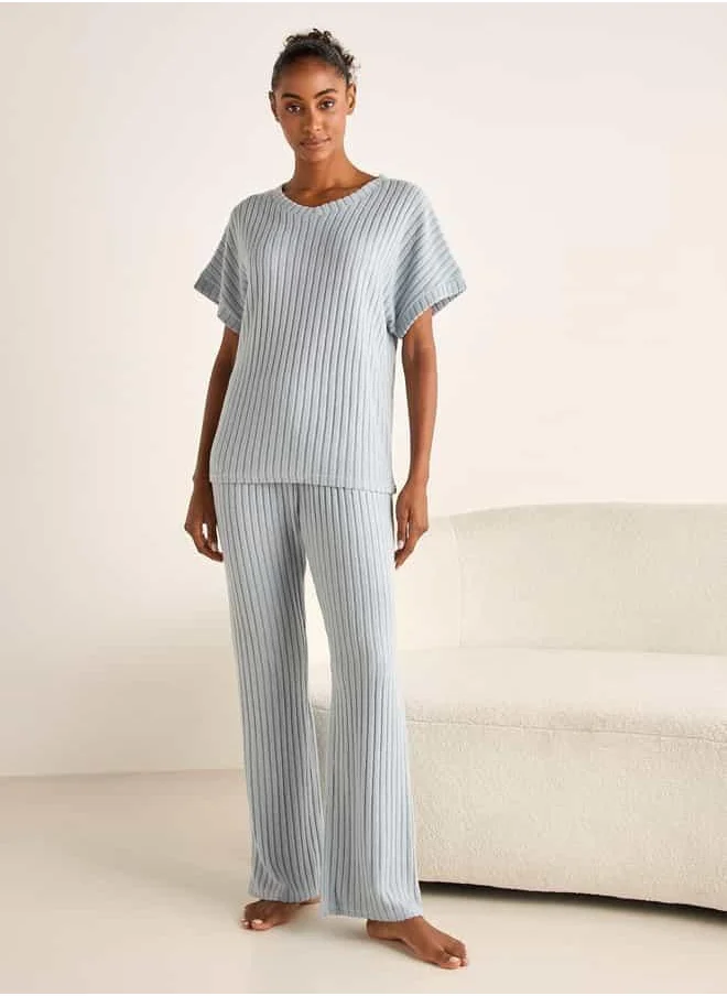 FAV Ribbed V-neck Top and Elasticated Pyjama Set