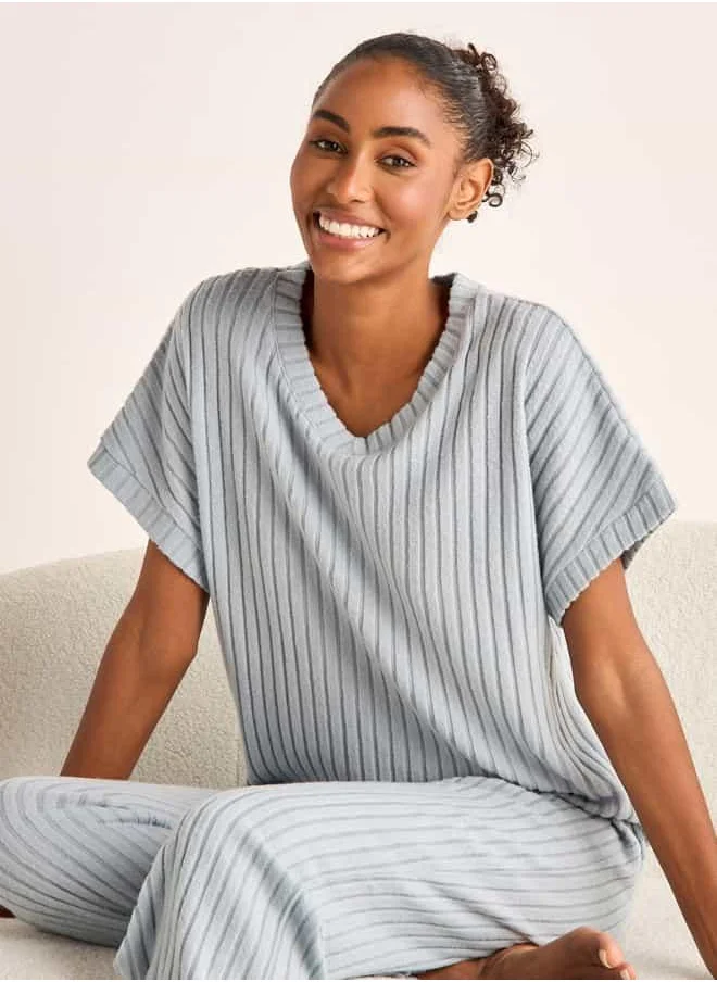 FAV Ribbed V-neck Top and Elasticated Pyjama Set