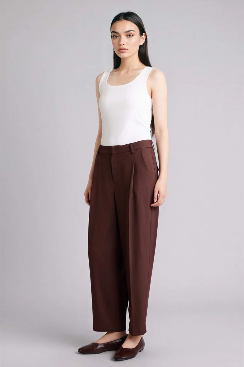 ديفاكتو Carrot Fit High Waist Straight Leg Trousers