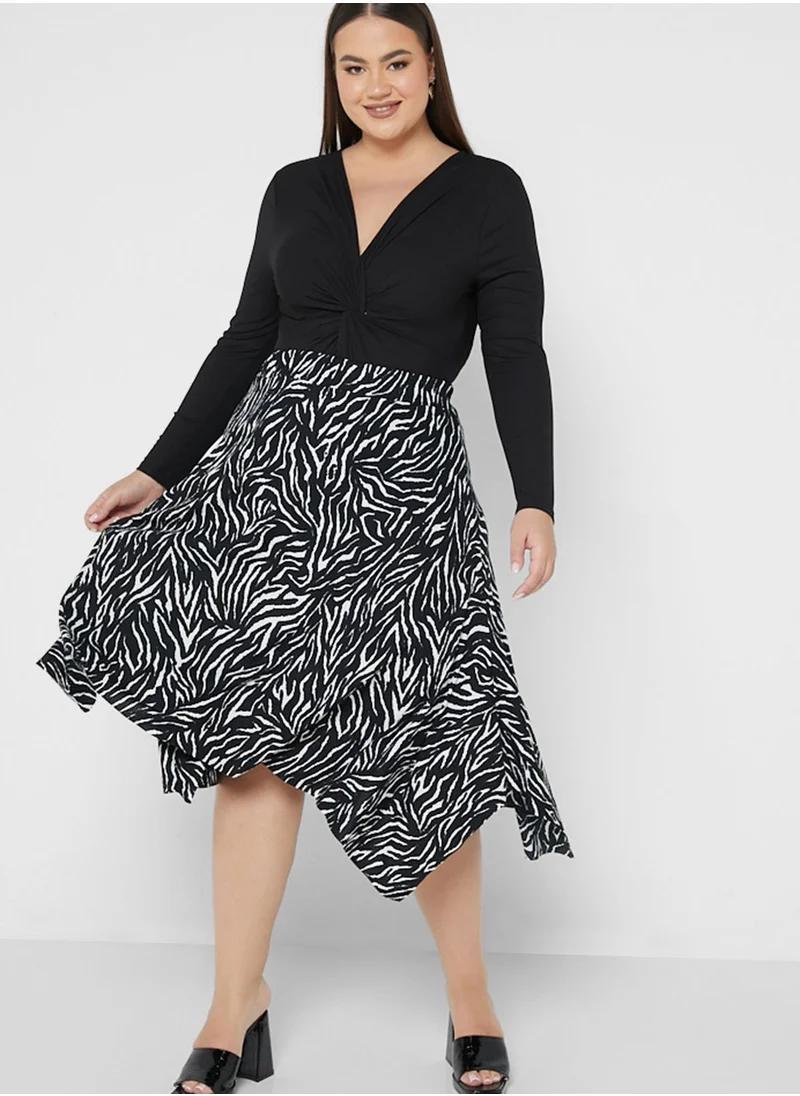 Trendyol Curve Printed Skater Dress