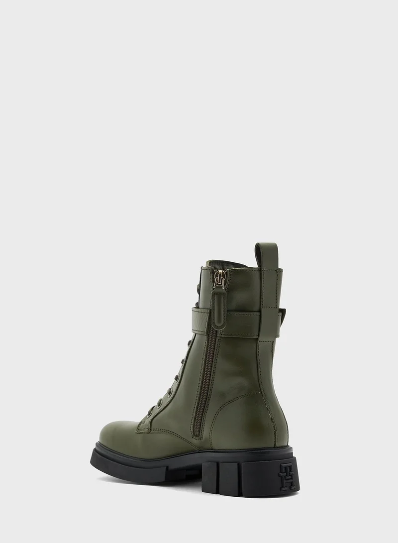 TOMMY HILFIGER Feminine Biker Boot