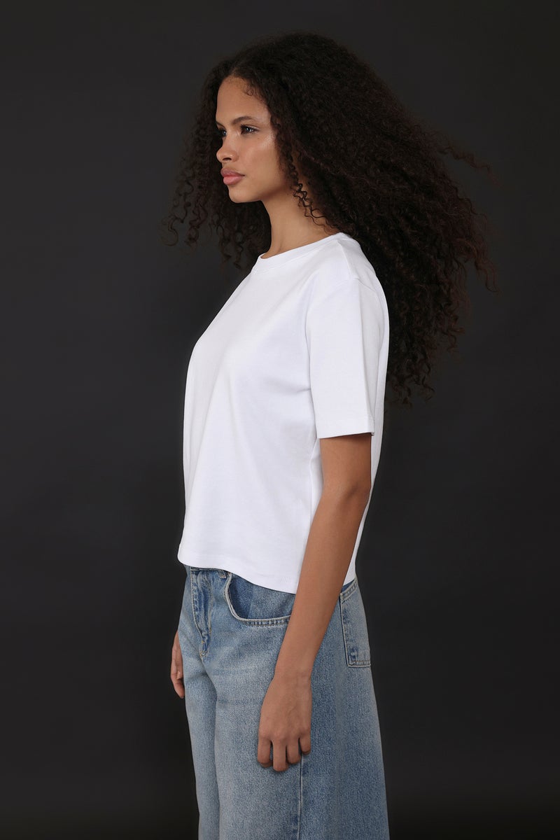 trendyol Ecru Tok Fabric Crew Neck Short Sleeve Regular Cut Knitted T-Shirt - Image 3