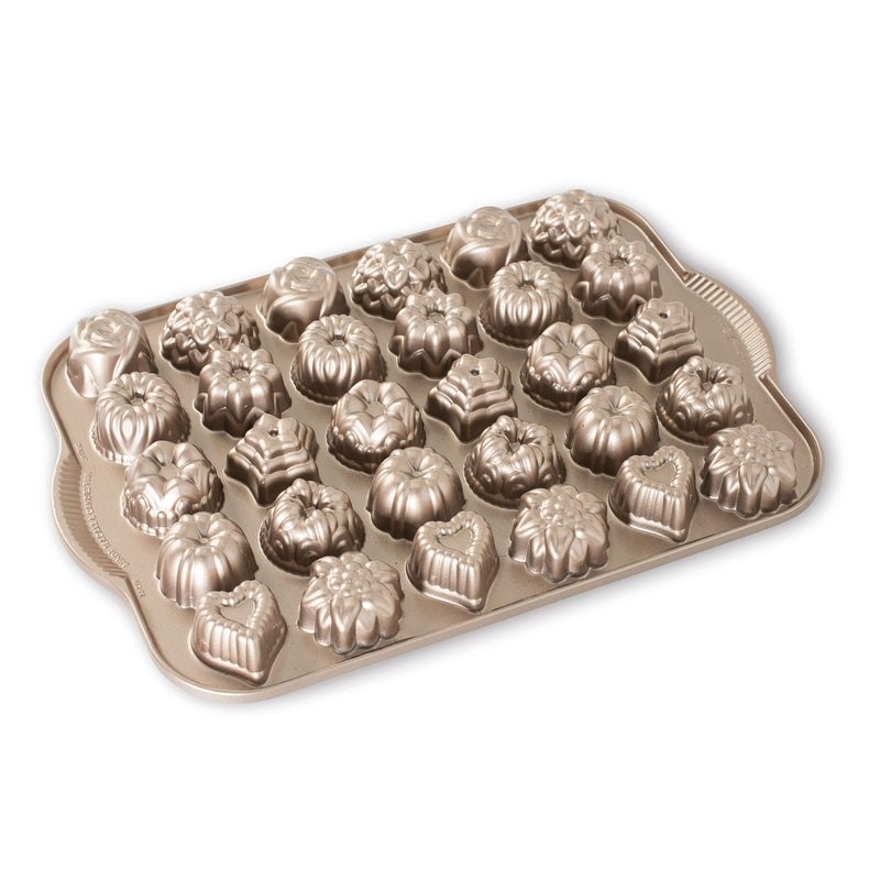 Nordic Ware Tea Cakes Cast Aluminum Cakelet 25 Cup Capacity Toffee
