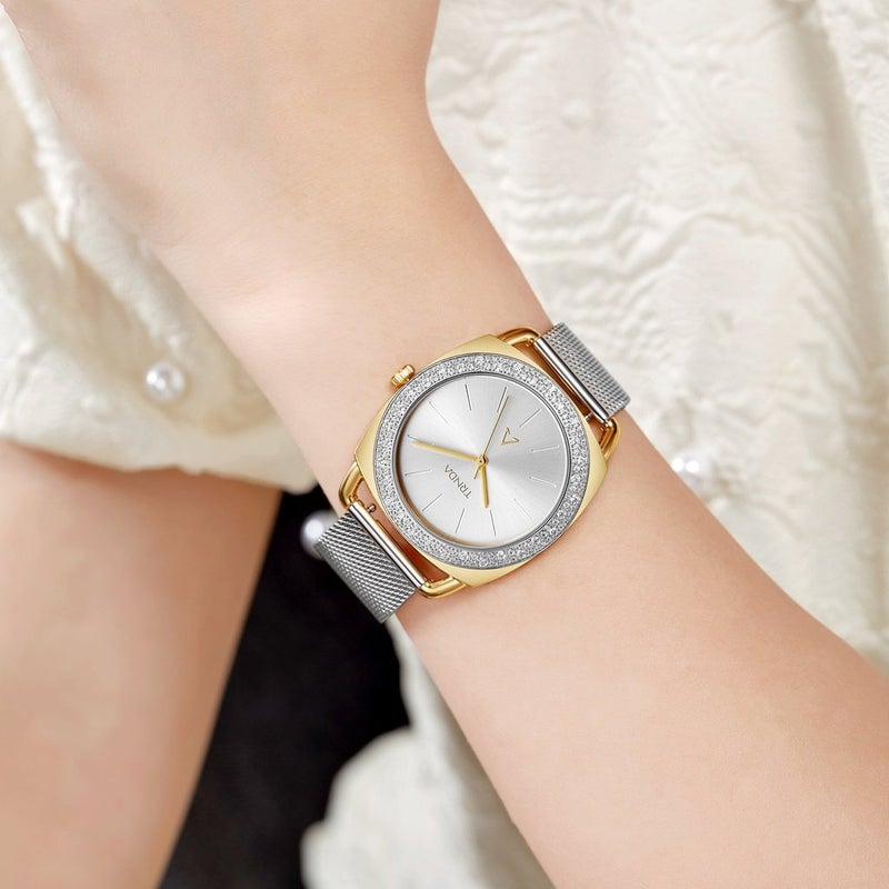 ترندا ساعة نسائية من TRNDA بإطار من الفولاذ المقاوم للصدأ باللون الذهبي وسوار من الفولاذ المقاوم للصدأ باللون الفضي. - Image 2