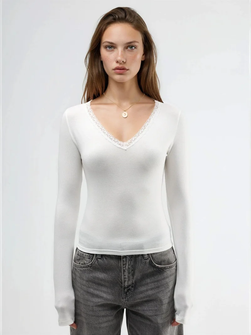 بوسيم BUSEM V-Neck Long Sleeve Blouse with Lace Detail