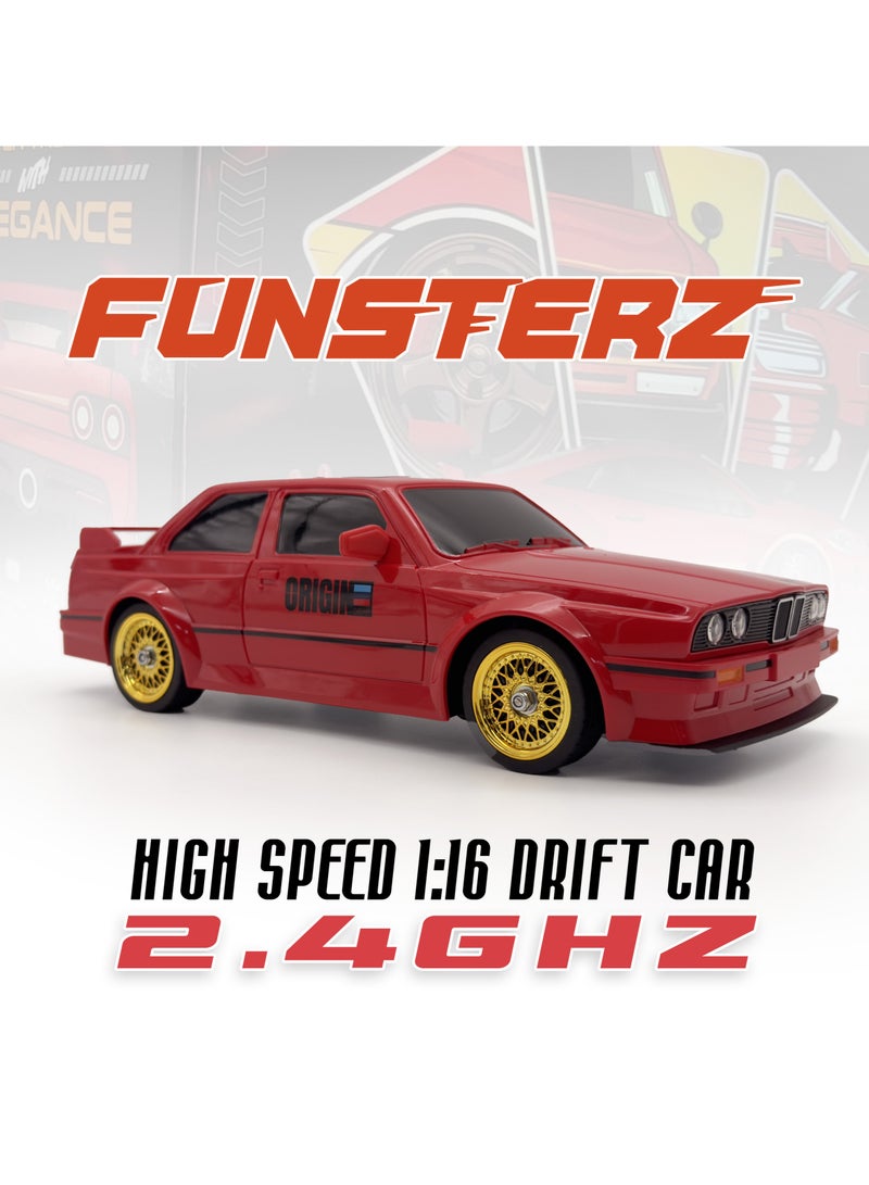 فونسترز سيارة فانسترز دريفت سيريز للتحكم عن بُعد | سيارة دفع رباعي بمقياس 1:16، مزودة بإضاءة LED وملحقاتها | سيارة سباق دريفت عالية السرعة بتردد 2.4 جيجاهرتز للأطفال من سن 6 سنوات فما فوق | سيارة كهربائية حمراء تعمل بالتحكم عن بُعد مزودة ببطارية قابلة لإعادة الشحن | إصدار أوريجين كلاسيك - Image 2
