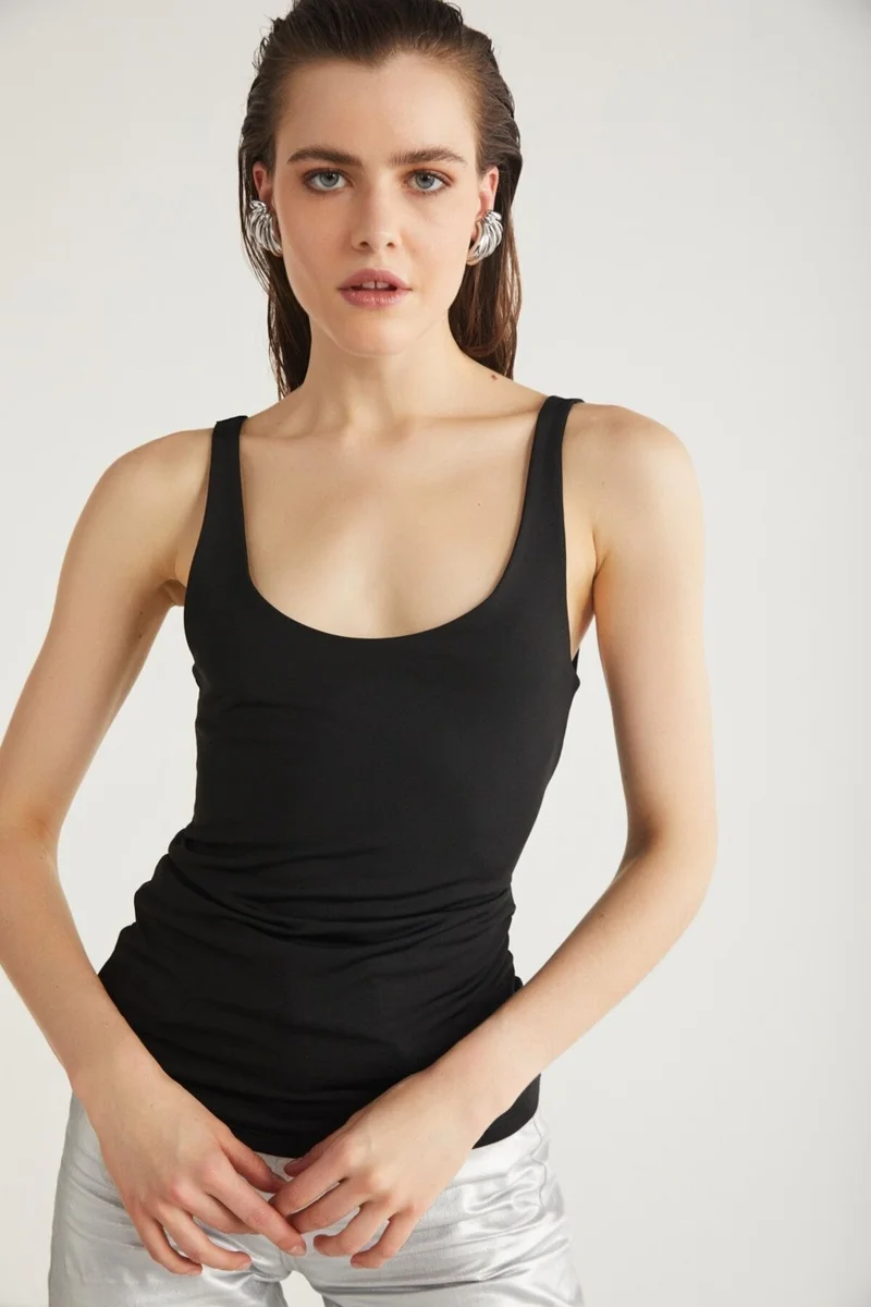 جريميلانج Dolly Women's Basic Breathable Fabric Thick Strap Slim Fit Black Undershirt